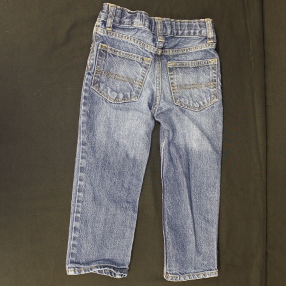 Straight Legged Jeans - Picture 3 of 3